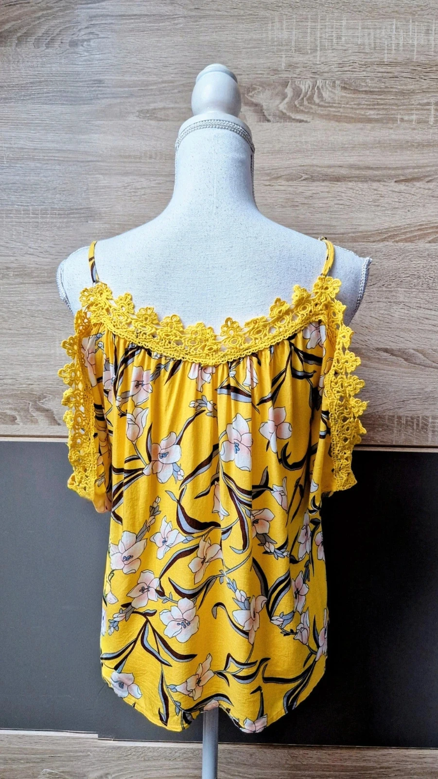 Blusa hombros descubiertos – photo 3
